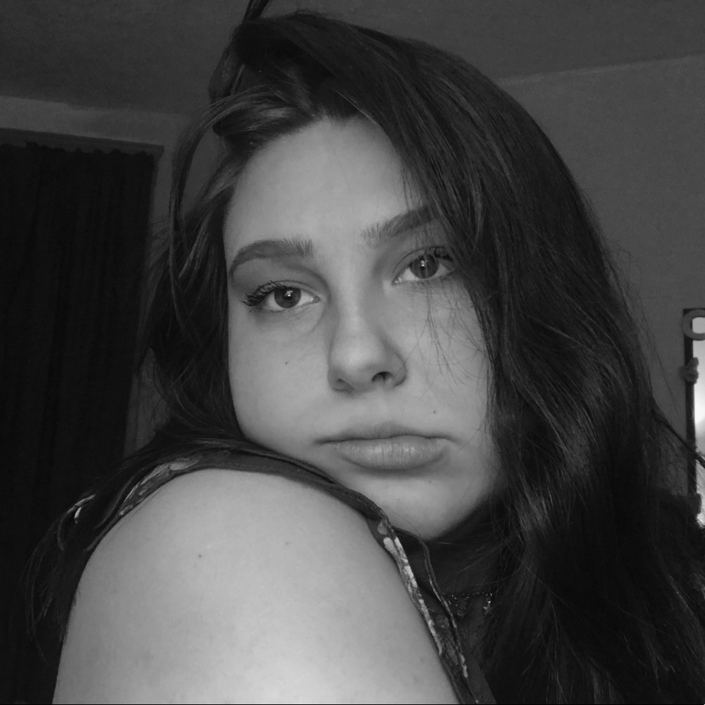 Meet your Posher, Chloe